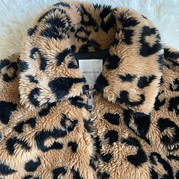 Fluffy coat - Picture 3 of 5